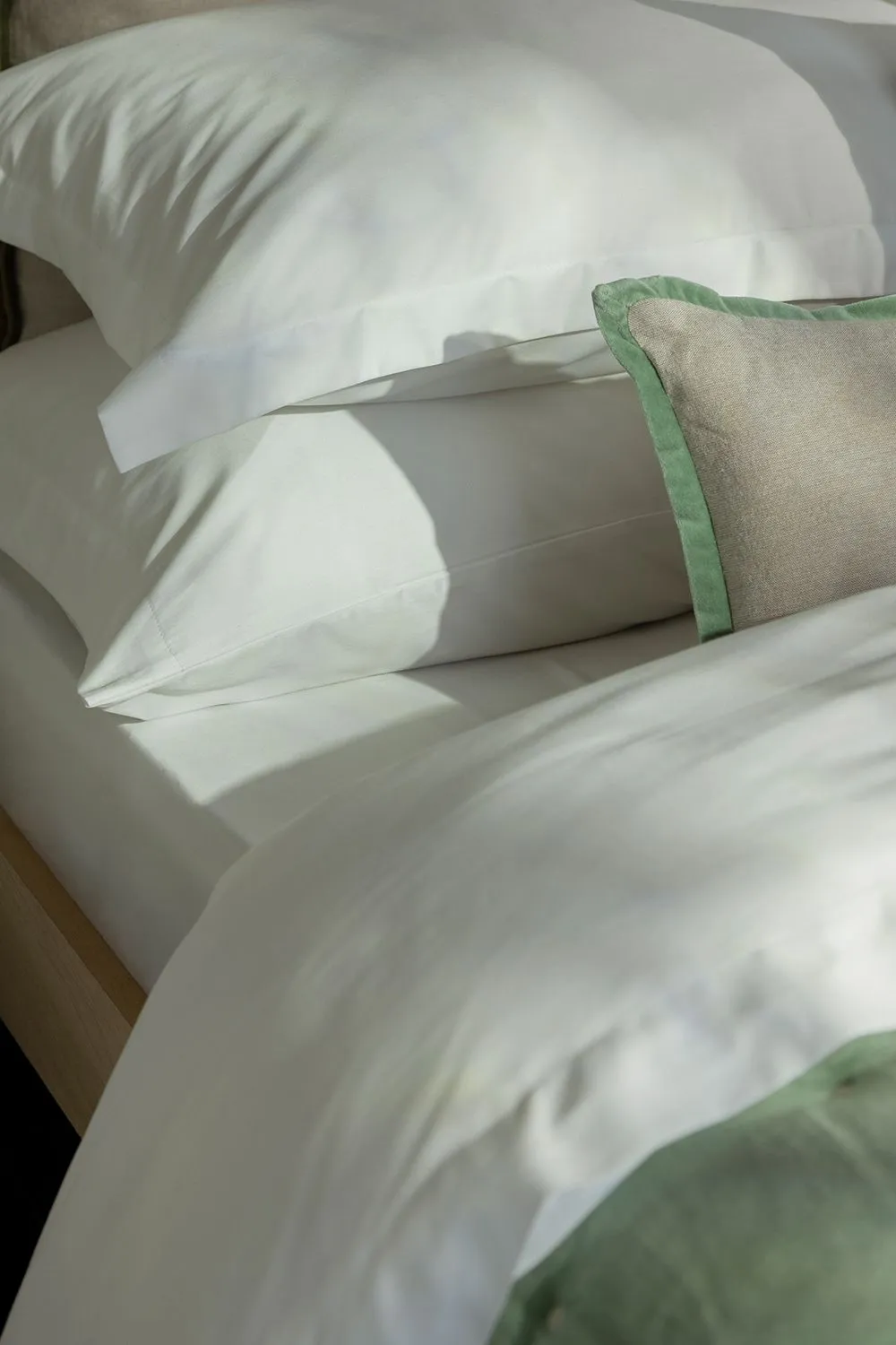 CHRISTY 400TC Luxury Cotton Sateen Plain Dye Oxford Pillowcases Pair in White 3