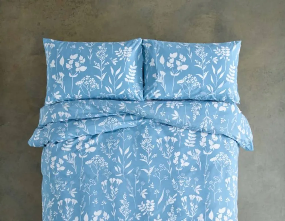 Deyongs Silhouette Floral Duvet Set Soft Cotton Blend in Blue 2