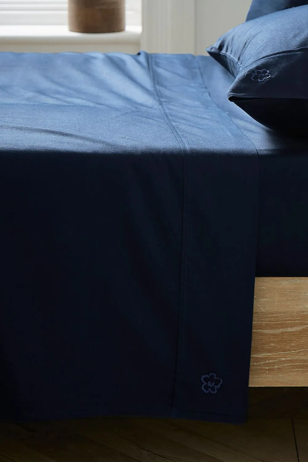 Ted Baker 'TB Plain Dye' Cotton Sateen Flat Sheet in Navy 2