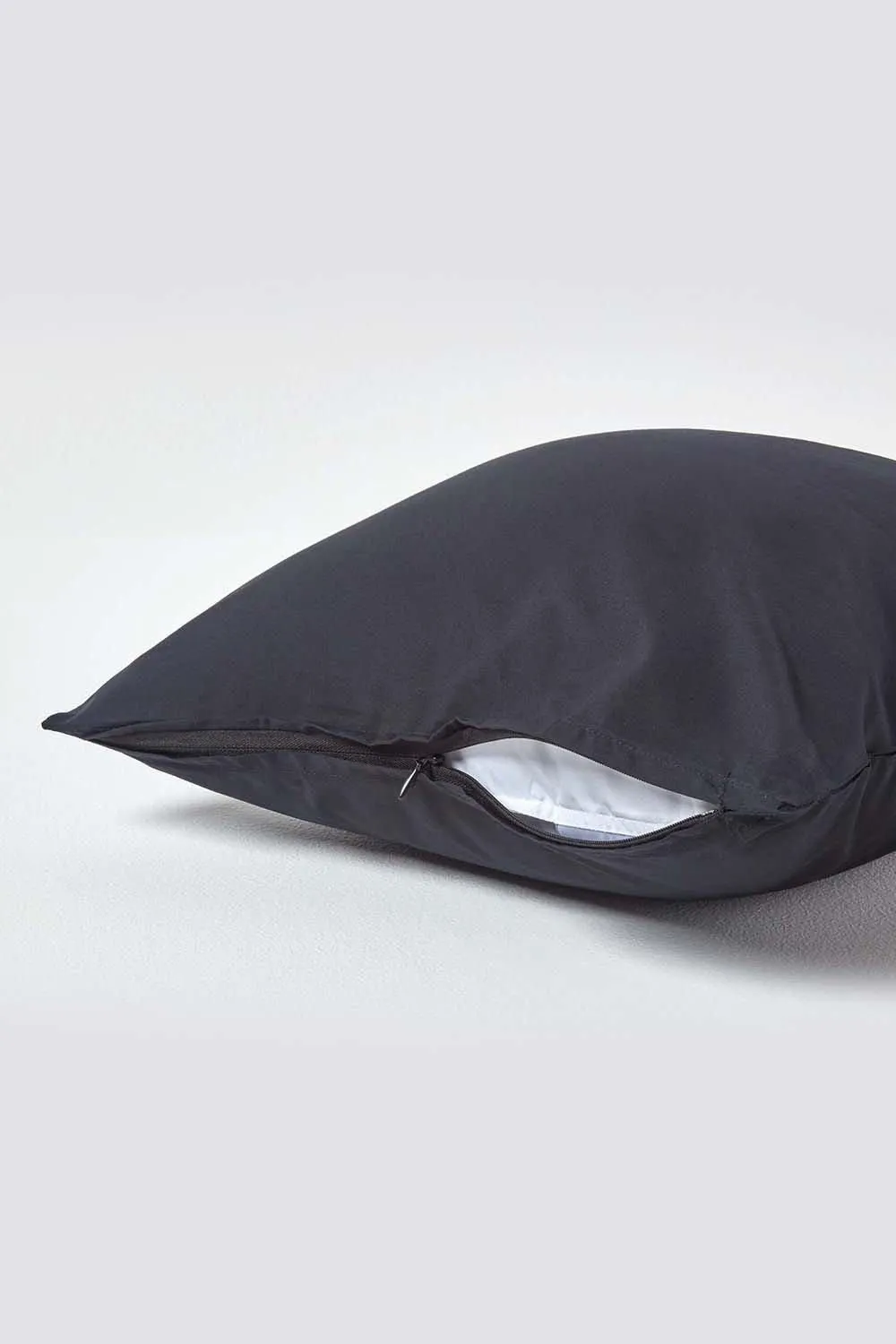 Homescapes Continental Egyptian Cotton Pillowcase 200 TC, 40 x 40 cm in Black 3