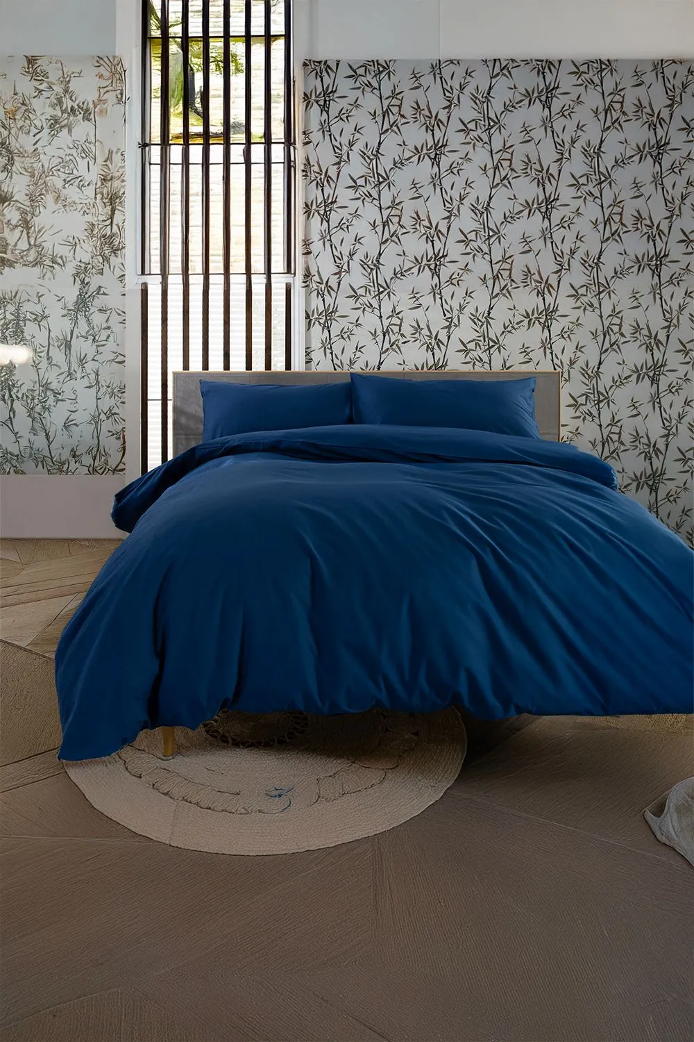 The Lyndon Company Luxury 100% Cotton 200 Thread Count Duvet Cover Set in Navy 2