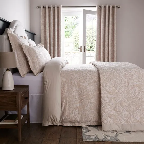 Dorma Winchester Bedspread 2