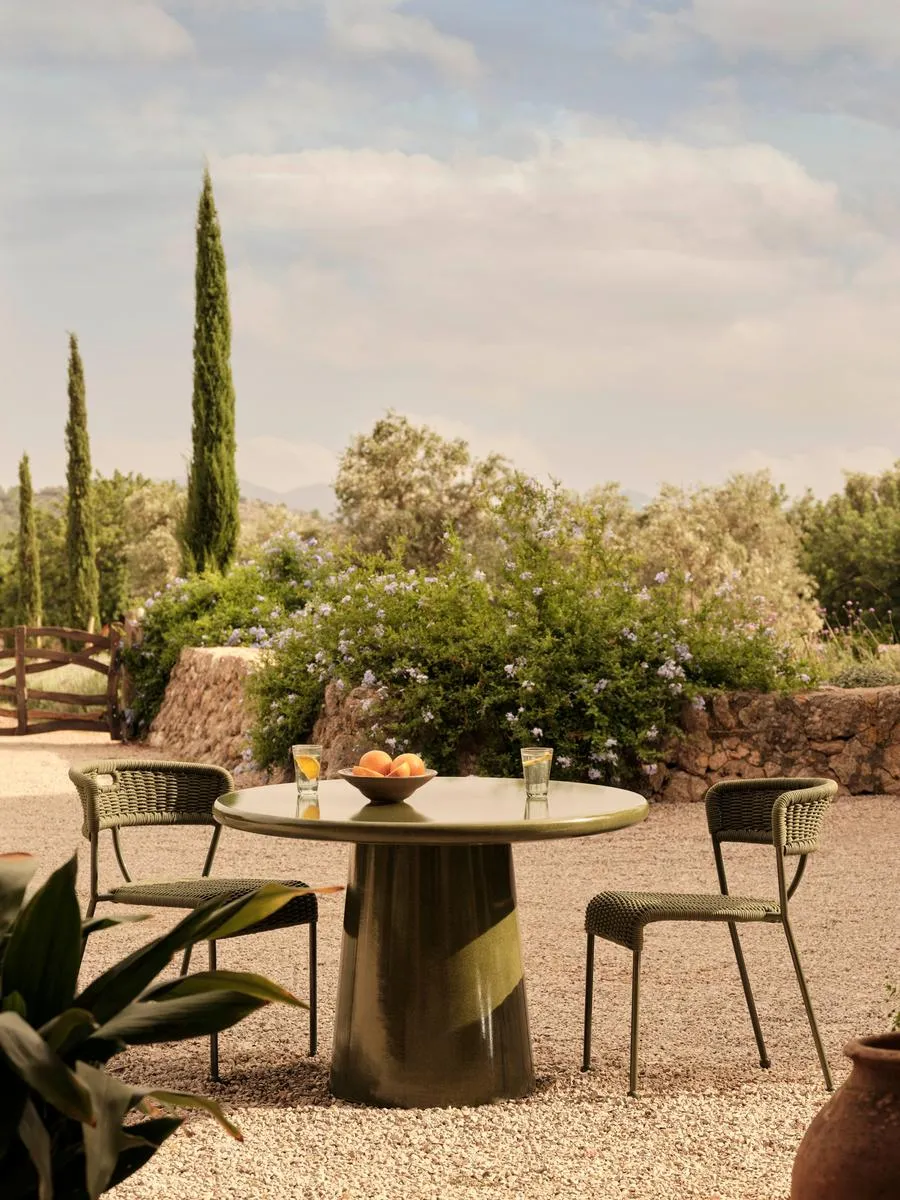 Reti Outdoor Dining Table, Glazed, Olive