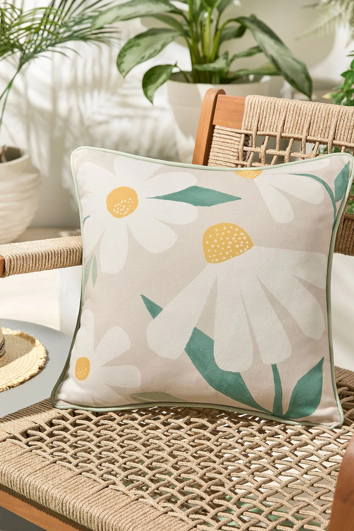 Fusion 'Daisy' Soft Touch Daisy Print Velvet Filled Cushion in Natural