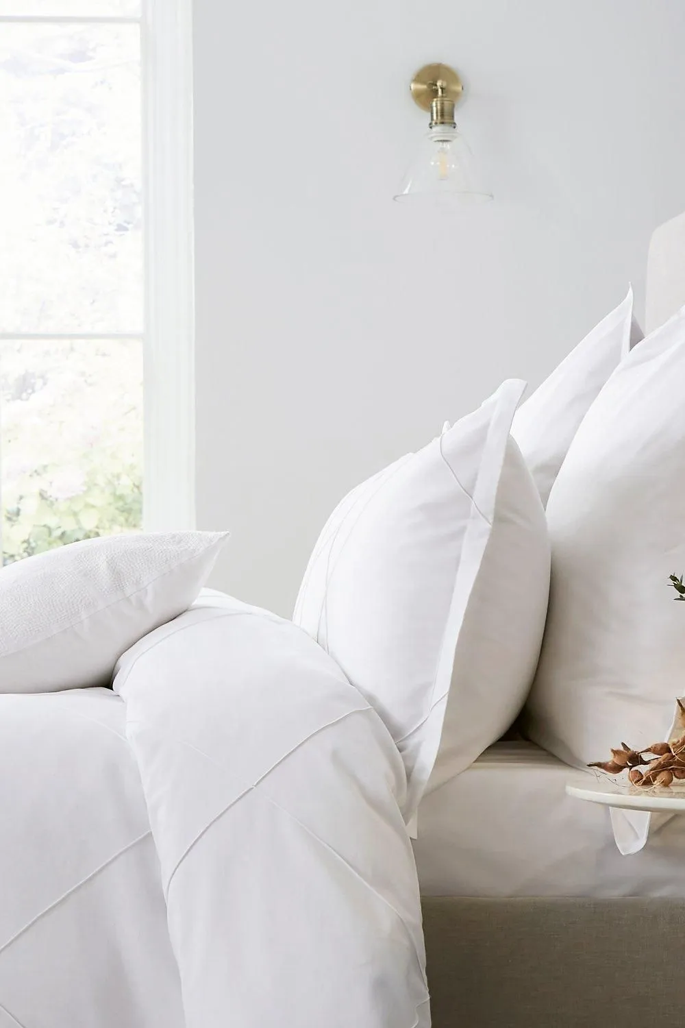 Murmur 'Cora' Cotton Sateen Oxford Pillowcase in White 2