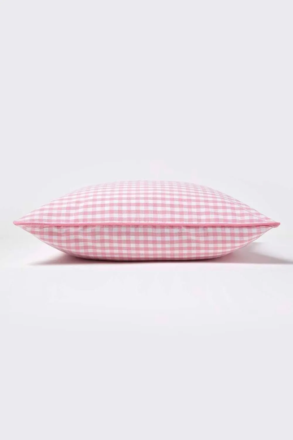 Homescapes Cotton Gingham Check Cushion Cover in Pink 3