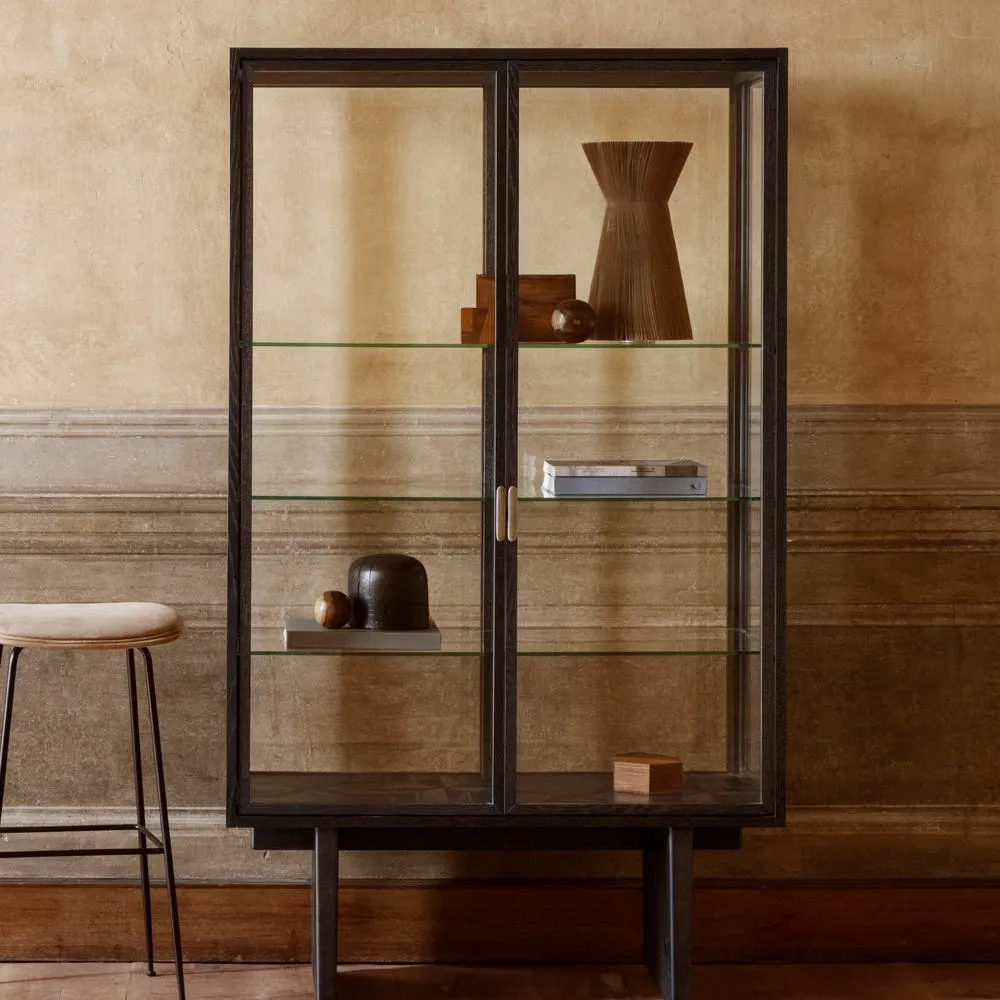 Gubi Private Vitrine 2