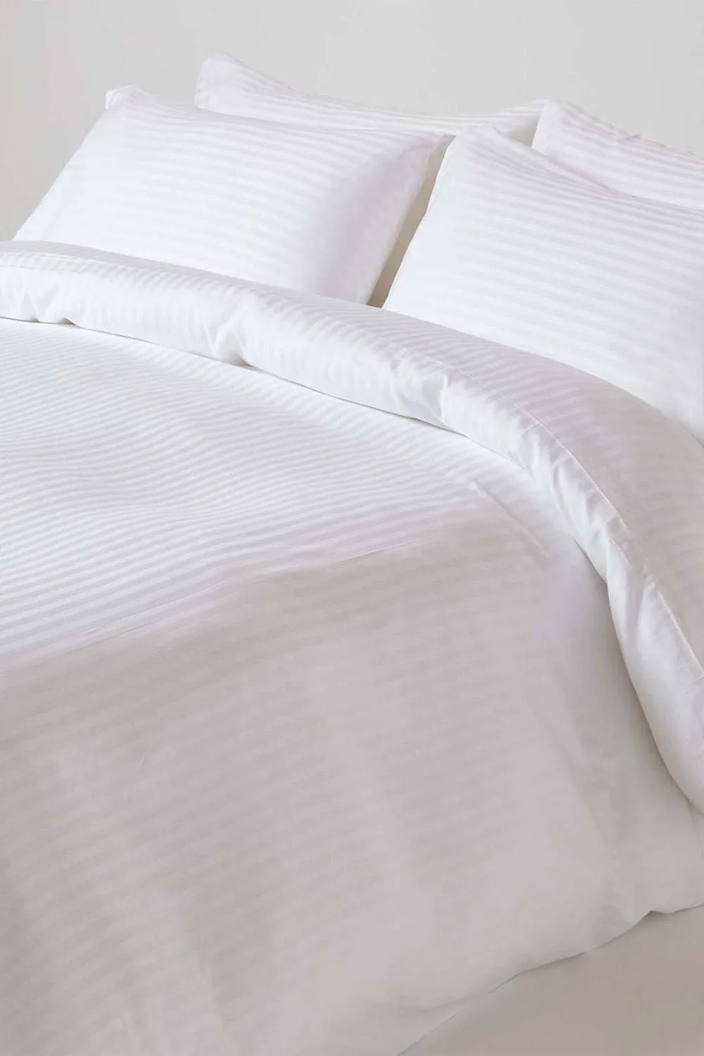 Homescapes Egyptian Cotton Stripe Duvet Cover & Pillowcase 330 TC in White 1