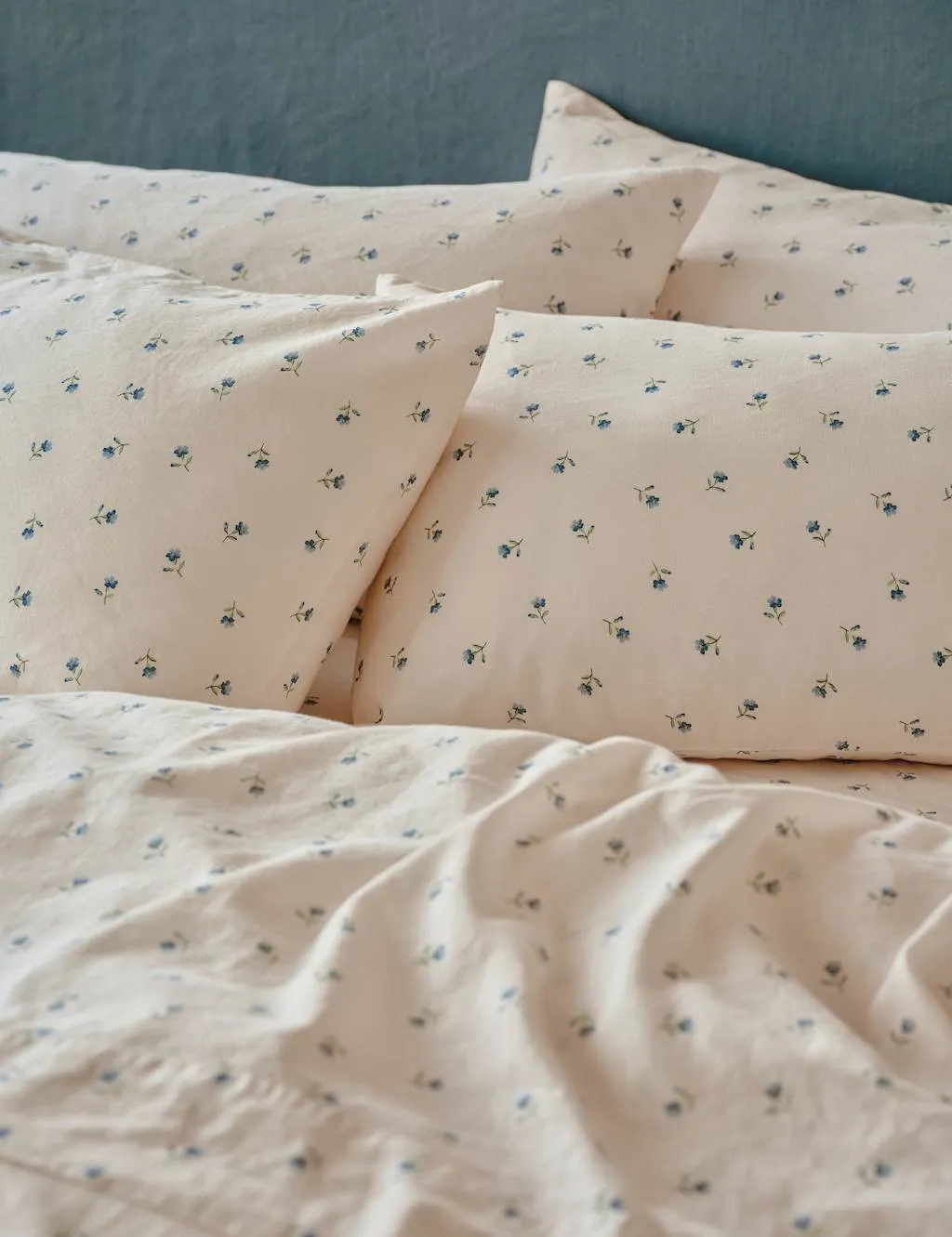 Piglet In Bed 2 Pack Linen Rich Posy Bud Pillowcases Blue Mix