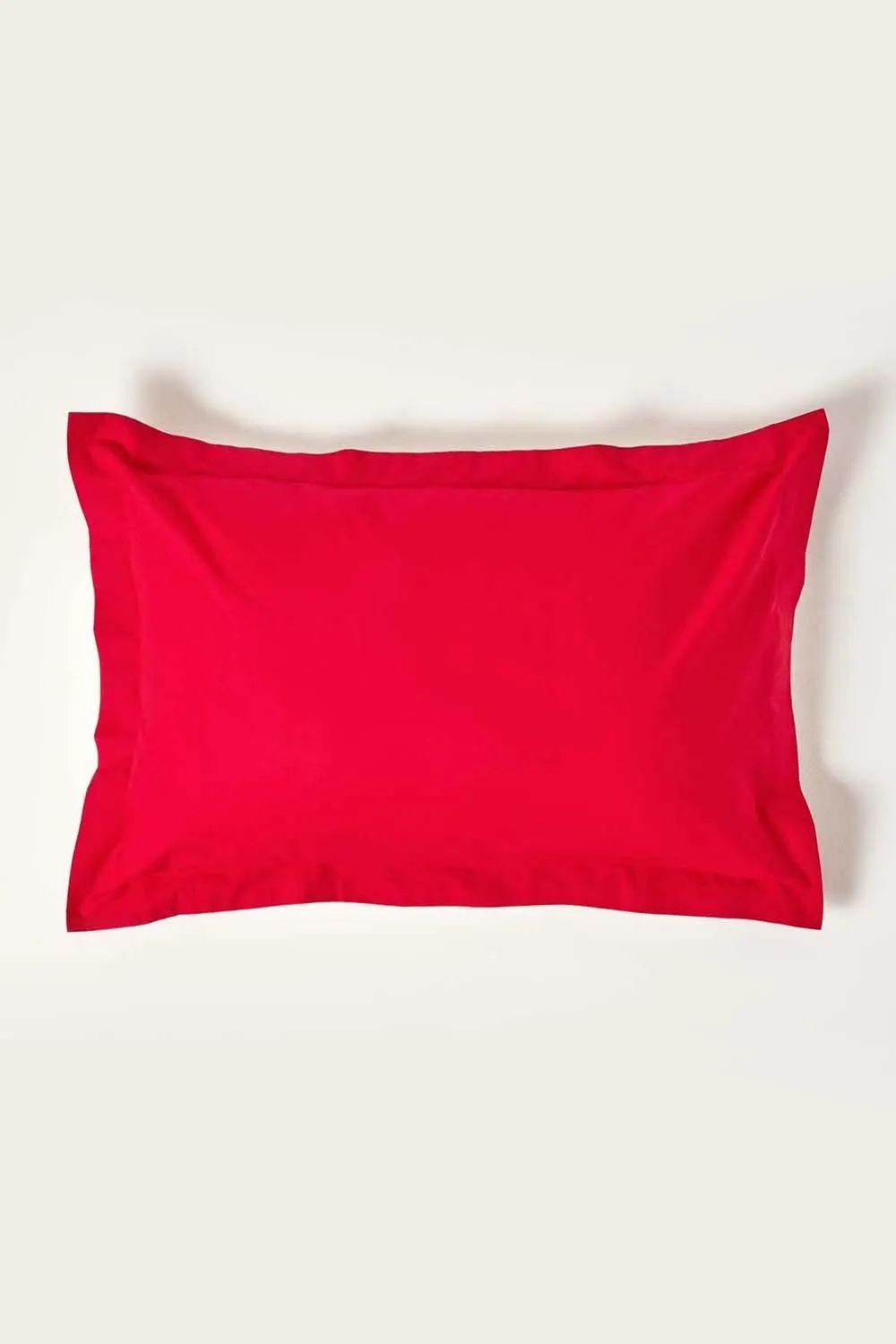 Homescapes Egyptian Cotton Oxford Pillowcase 200 TC, Standard Size in Red 1