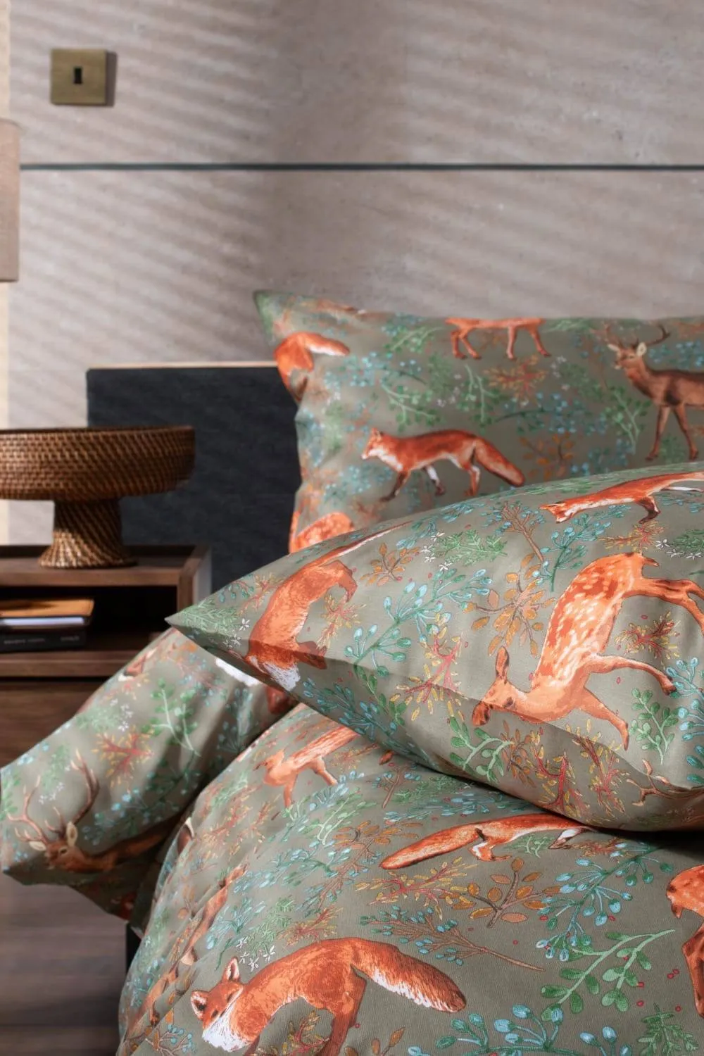 Deyongs Studio Fox & Deer Cotton Animal Printed Duvet Set in Green 4