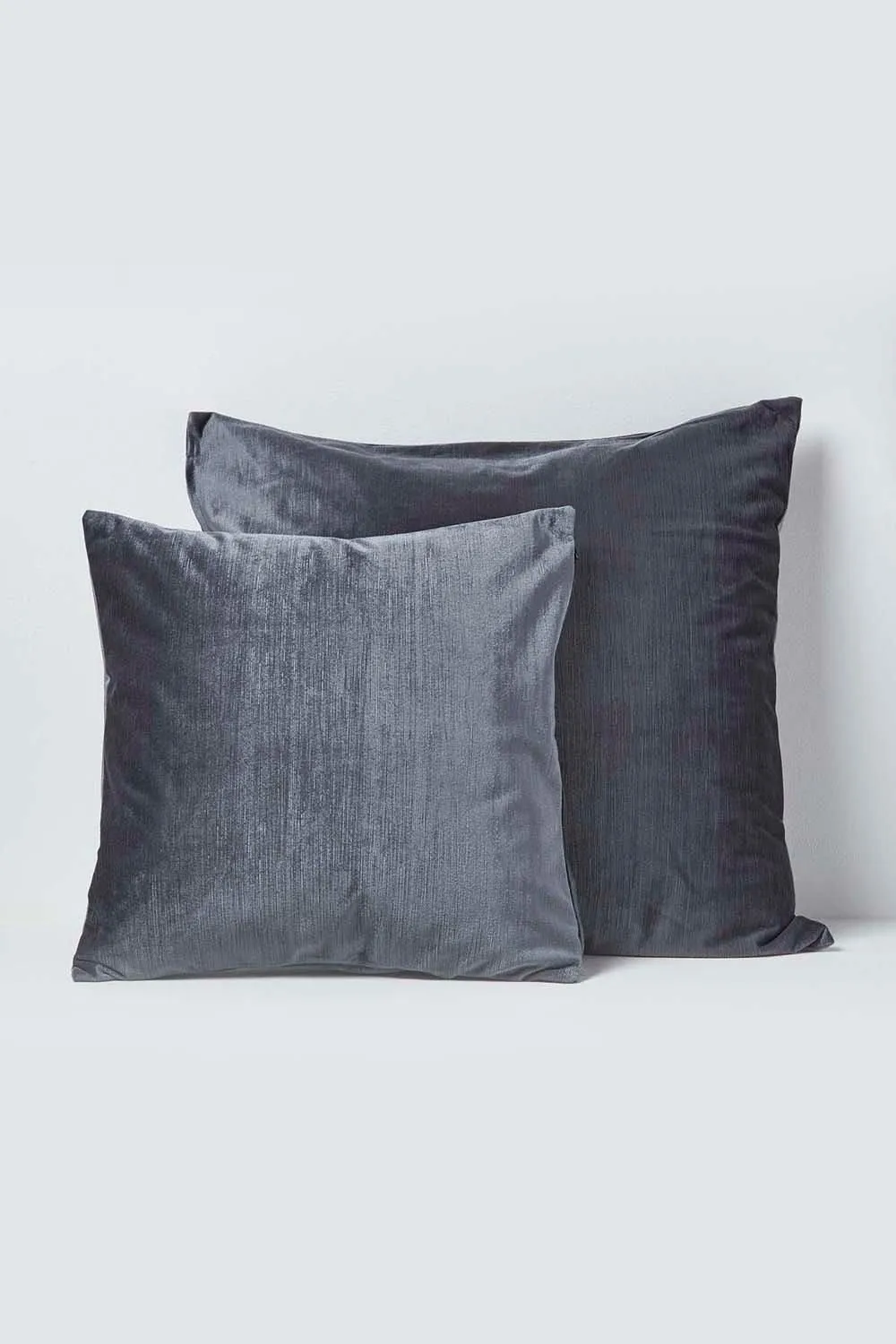 Homescapes Luxury Velvet Cushion Cover in Grey 5