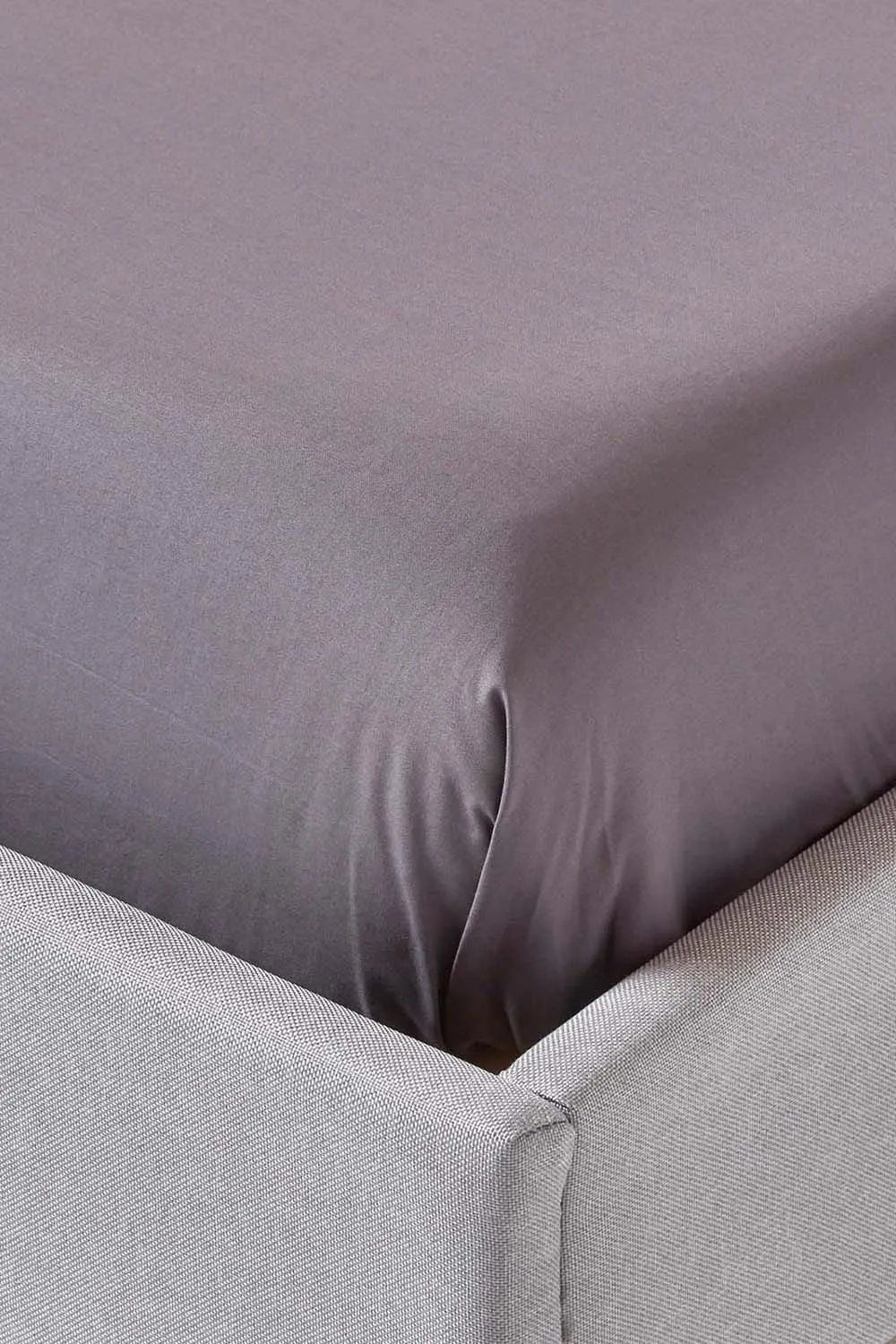 Homescapes Egyptian Cotton Flat Sheet 200 Thread Count in Dark Grey 3