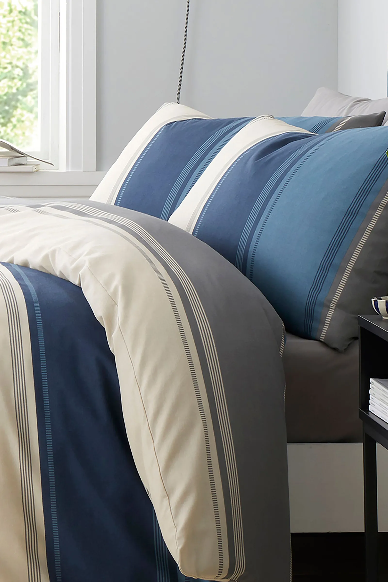 Fusion 'Betley' Classic Wide Stripe Duvet Cover Set in Blue 2