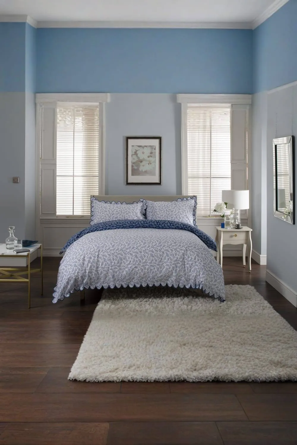 The Lyndon Company Ashling Garden Leaf Cotton Duvet Set with Contrast Reverse Design in Navy