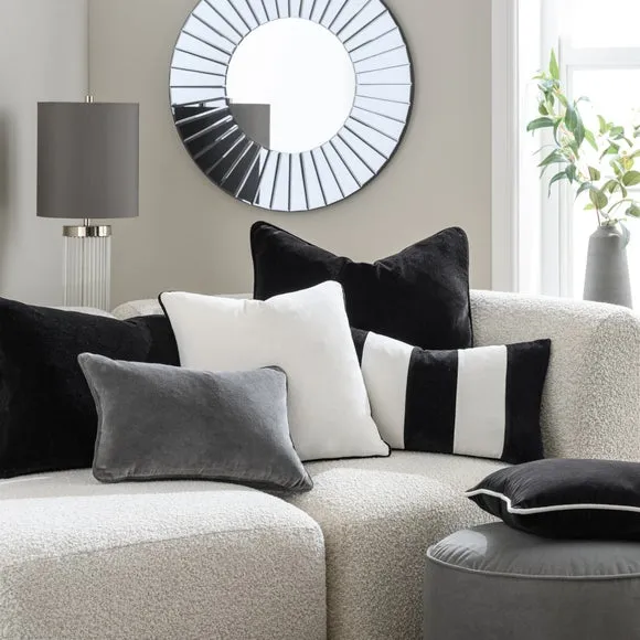 Clara Contrast Piping Cushion 3
