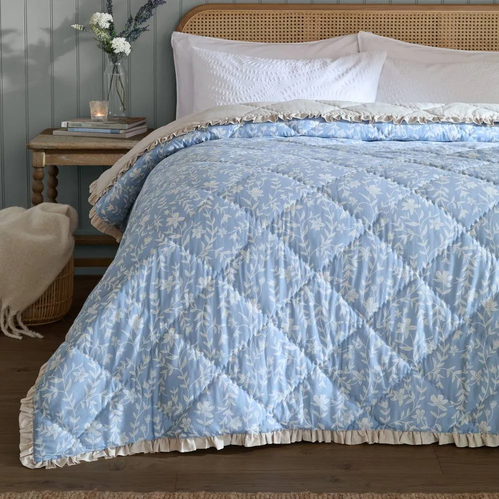 Wylder Amelia 100% Cotton Floral Quilted Bedspread in Blue 1