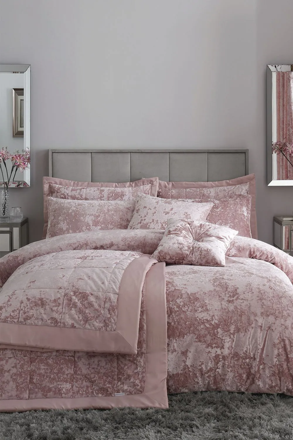 Catherine Lansfield 'Crushed Velvet' Duvet Set in Light Pink