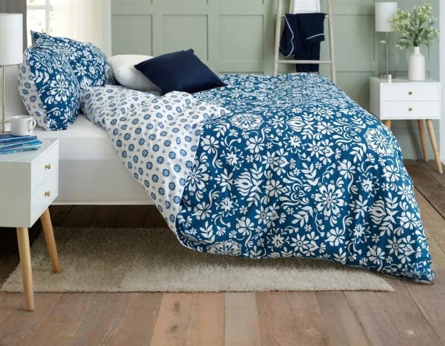 Deyongs Ornamental Tile Floral Duvet Set with Printed Fabric Bag in Blue 2