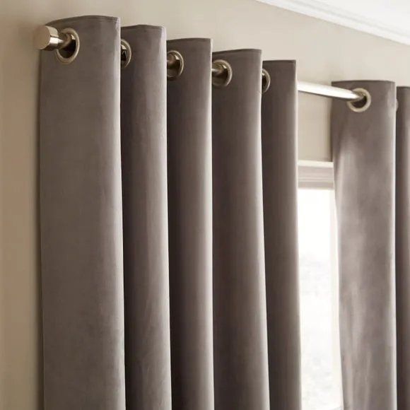 Luxe Velour Eyelet Curtains (Blackout Available) 1