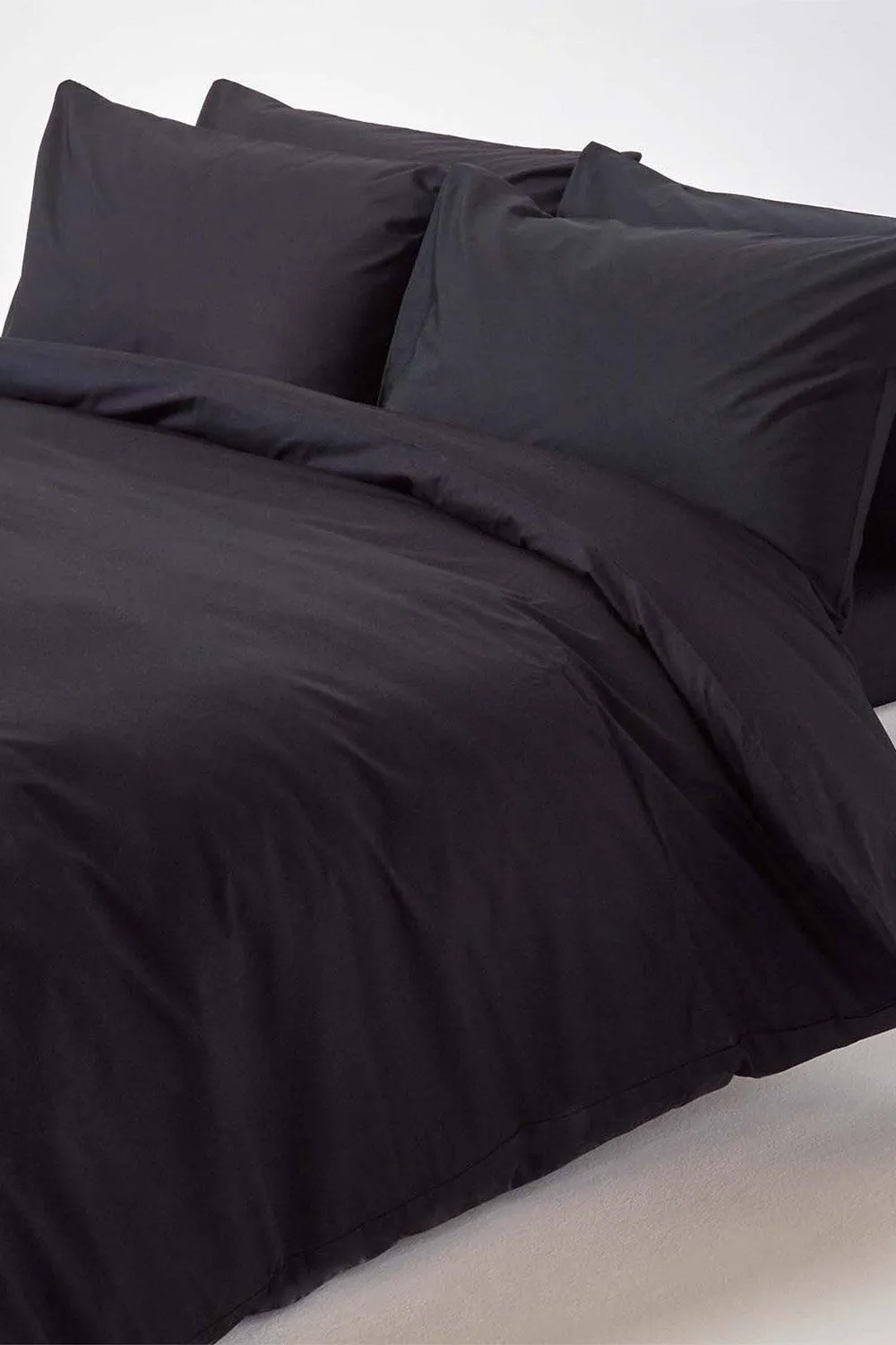 Homescapes Egyptian Cotton Duvet Cover with Pillowcase, 200 TC in Black 1