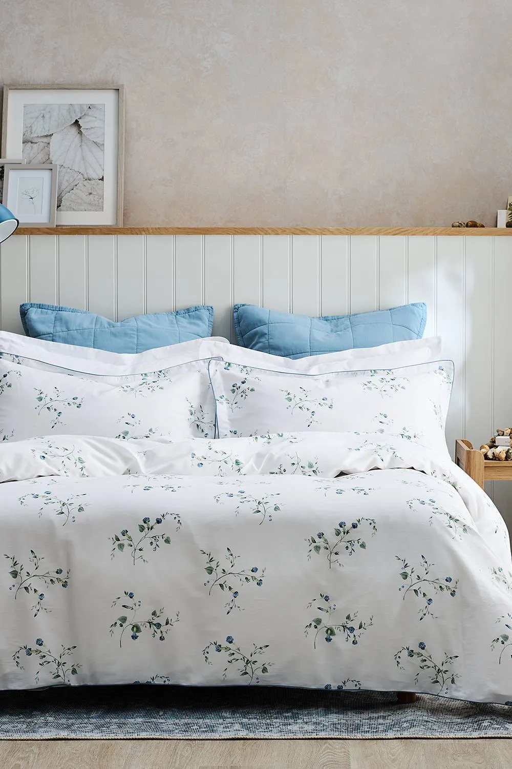 CHRISTY 'Forget Me Not' Wildflower Design Cotton Sateen Duvet Cover Set in Blue 4