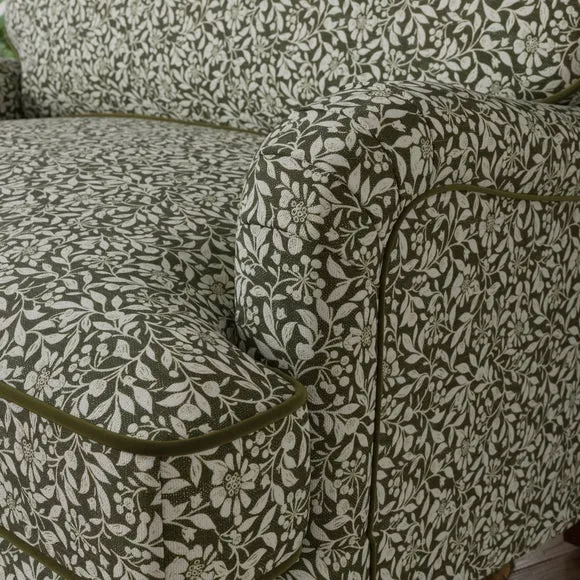 Beatrice II Chartwell Leaf Snuggle Chair 3