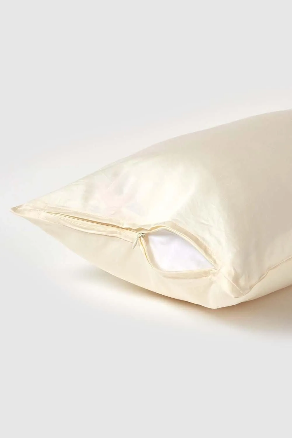 Homescapes Sateen Cotton Continental Pillowcase 400 TC, 40 x 80 cm in Cream 3