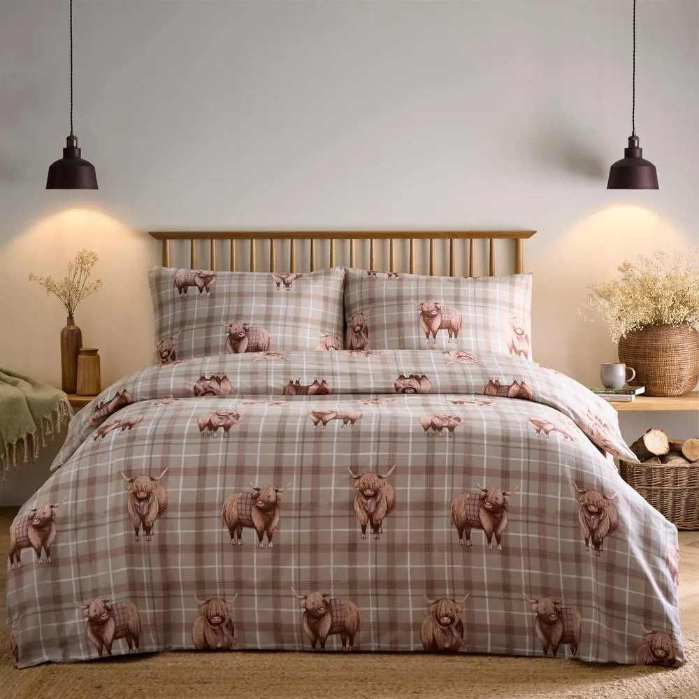 Portfolio Home Hamish Highland Cow Duvet Cover Set in Natural