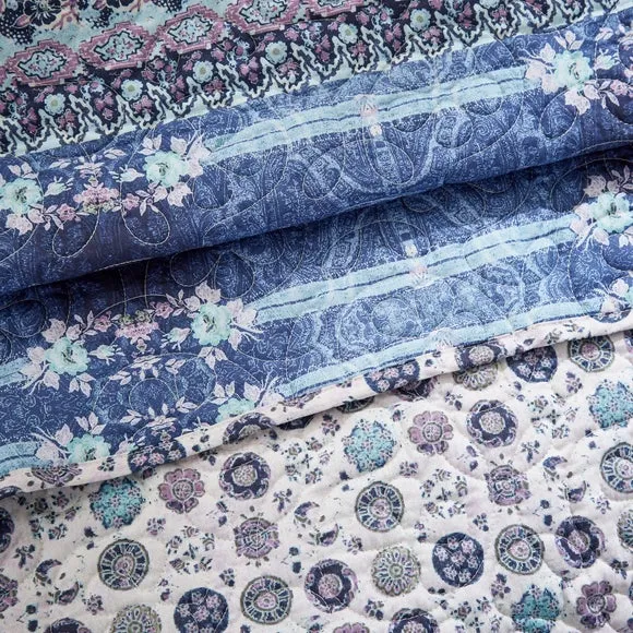 Antigoni Quilted Bedspread 2