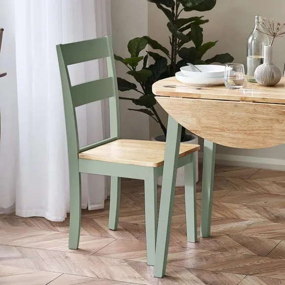 Linwood Round Dropleaf Dining Table with 2 Dining Chairs 2