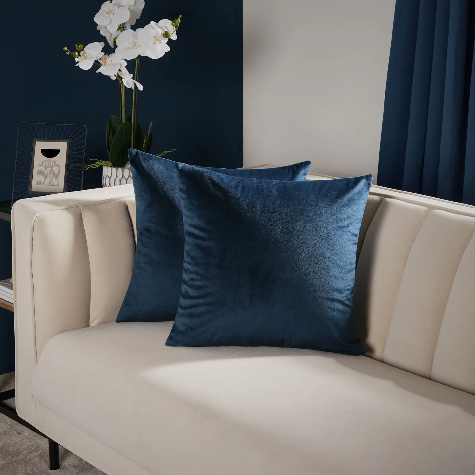 OHS 2 x Matte Velvet Cushion Covers Soft Plain Zip in Navy