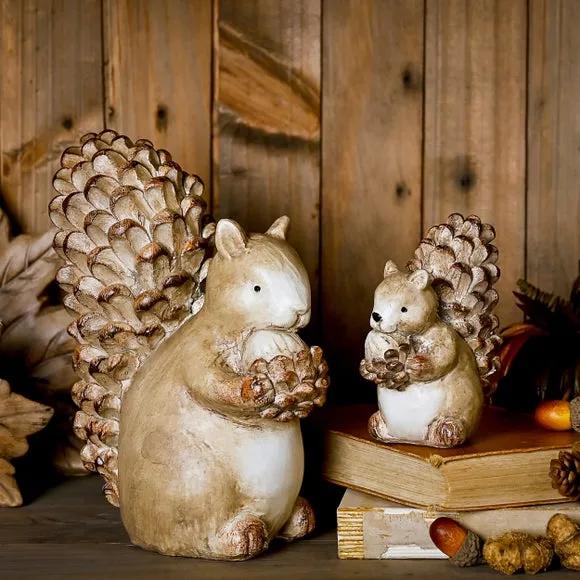 Country Living Wood Effect Squirrel with Pinecone Ornament 2