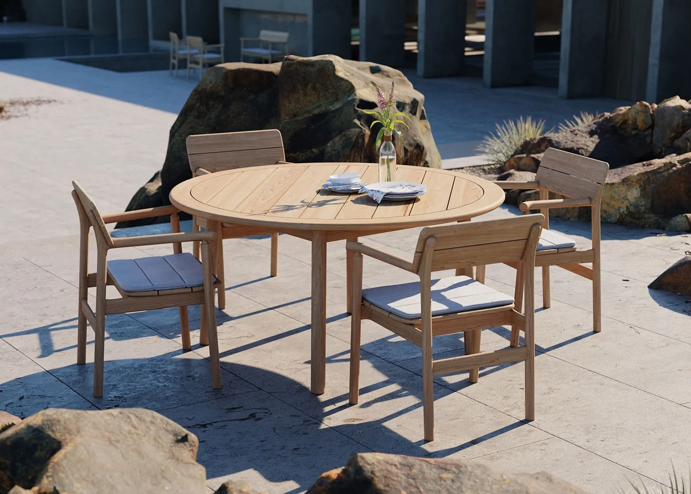 Case Tanso Teak Garden Round Dining Table