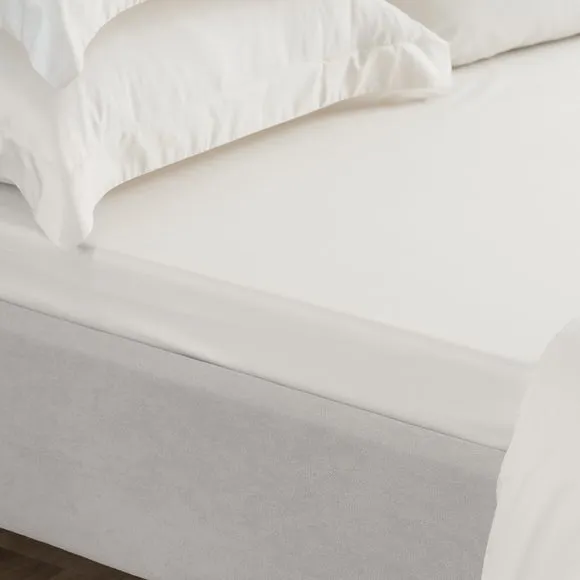 Dorma Classic Cotton Sateen Fitted Sheet 1