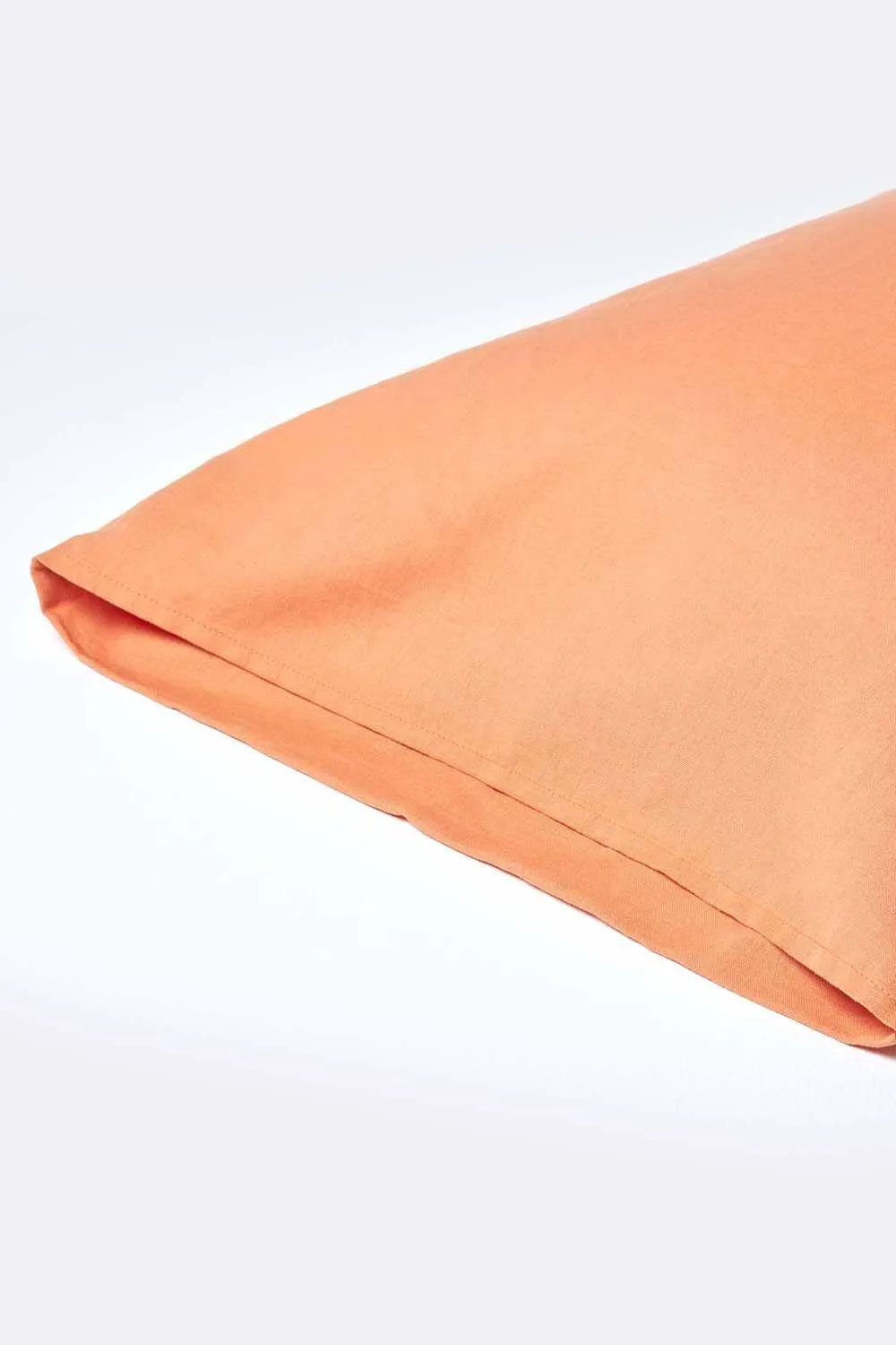 Homescapes Linen Housewife Pillowcase, Standard in Burnt Orange 3