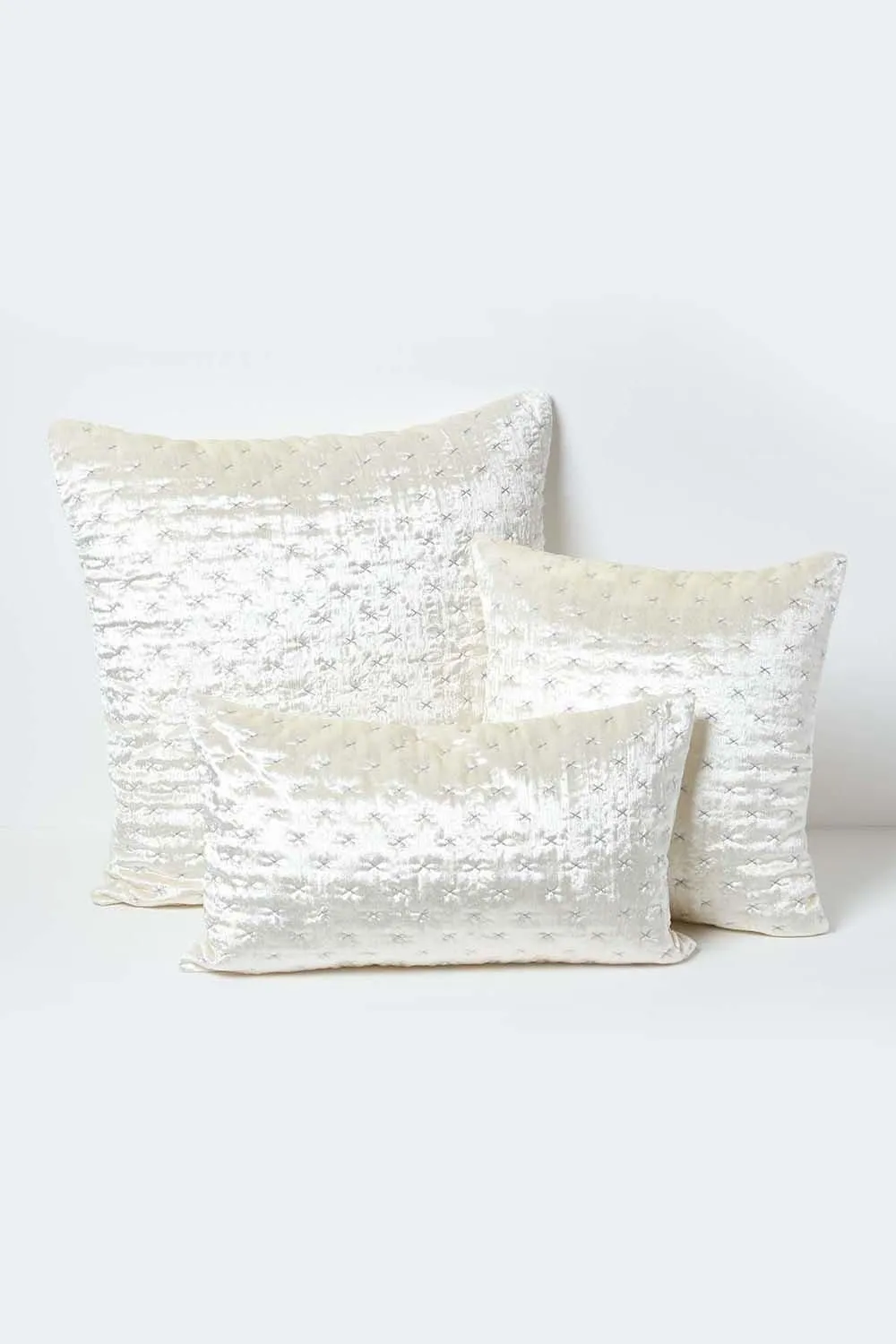 Homescapes Crushed Velvet Cushion Cover in Cream 5
