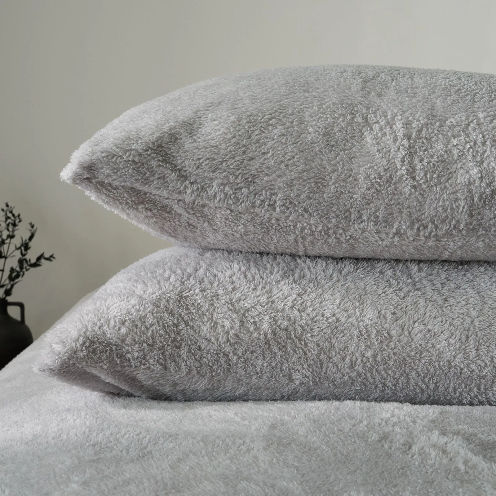 OHS 2 Pack Thermal Teddy Fleece Pillowcase Cover in Light Grey