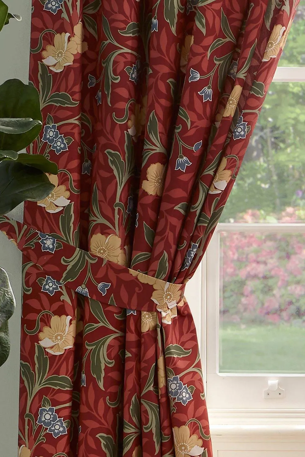 Dreams & Drapes 'Sandringham' 100% Cotton Pair of Pencil Pleat Curtains With Tie-Backs in Red 3