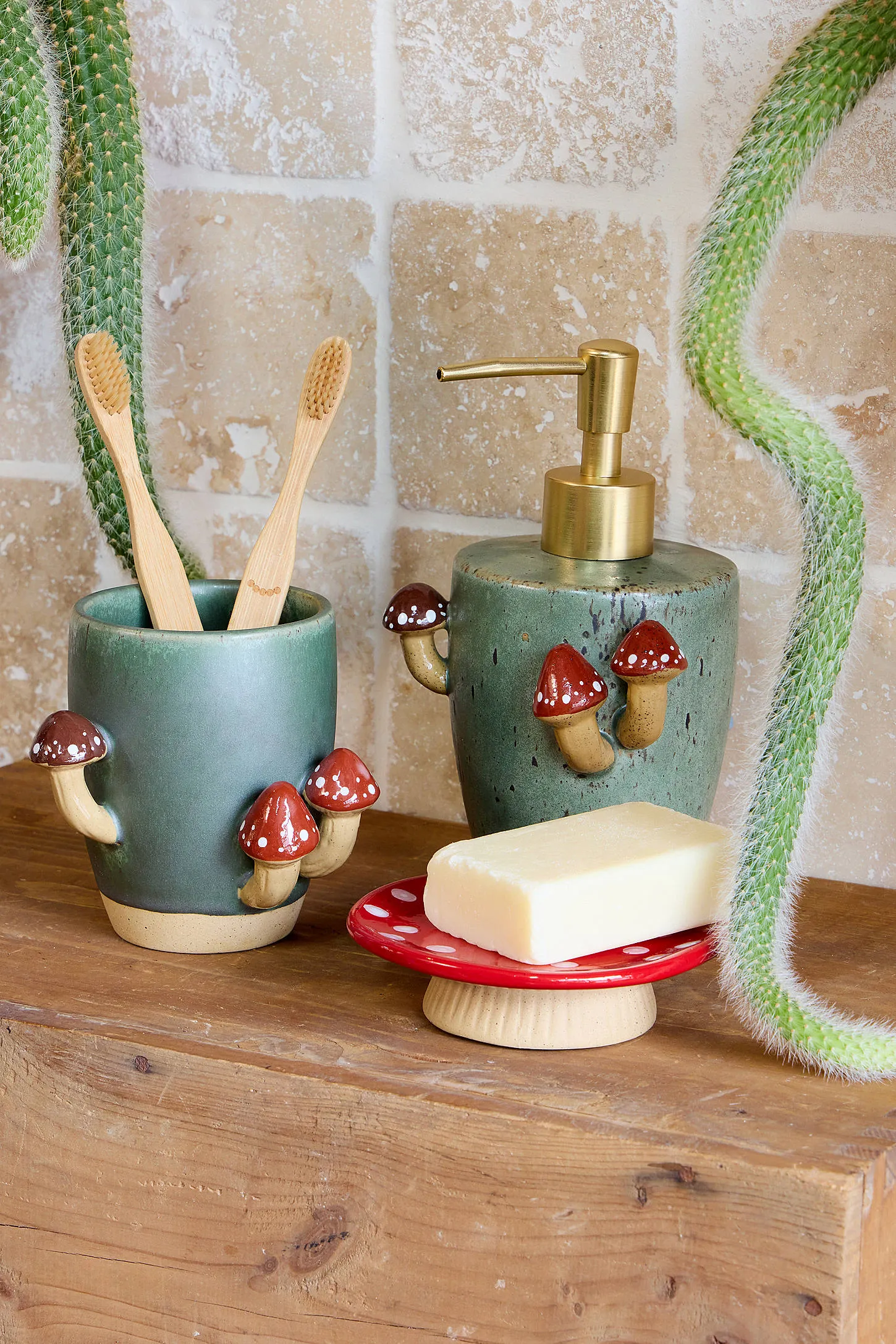 Sprouting Mushroom Soap Dish 3