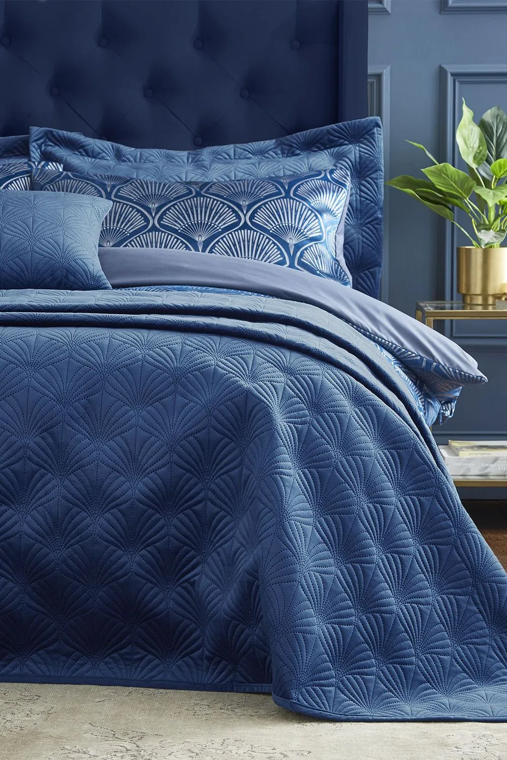 Catherine Lansfield 'Art Deco Pearl' Bedspread in Navy