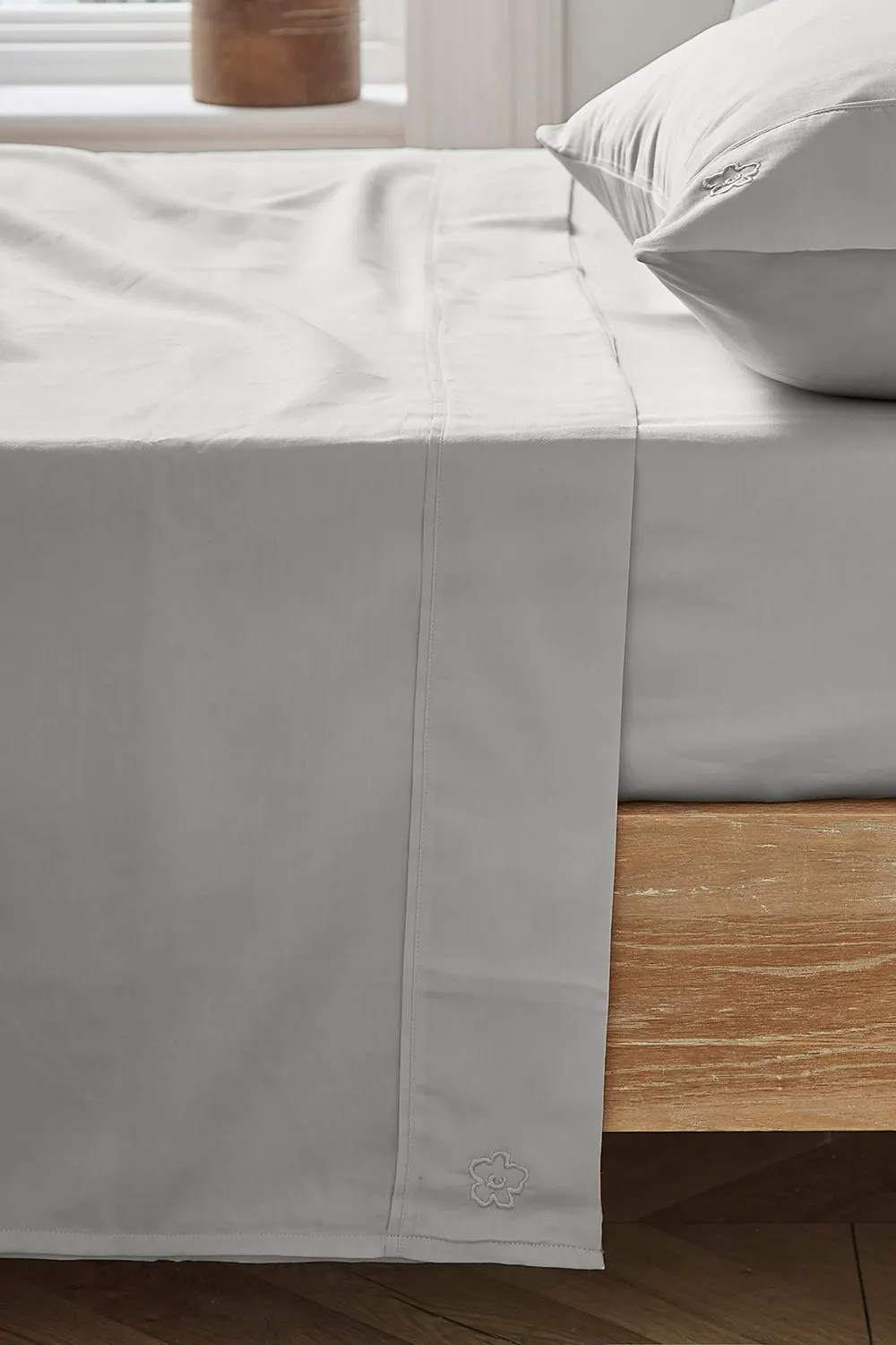 Ted Baker 'TB Plain Dye' Cotton Sateen Flat Sheet in Silver 2