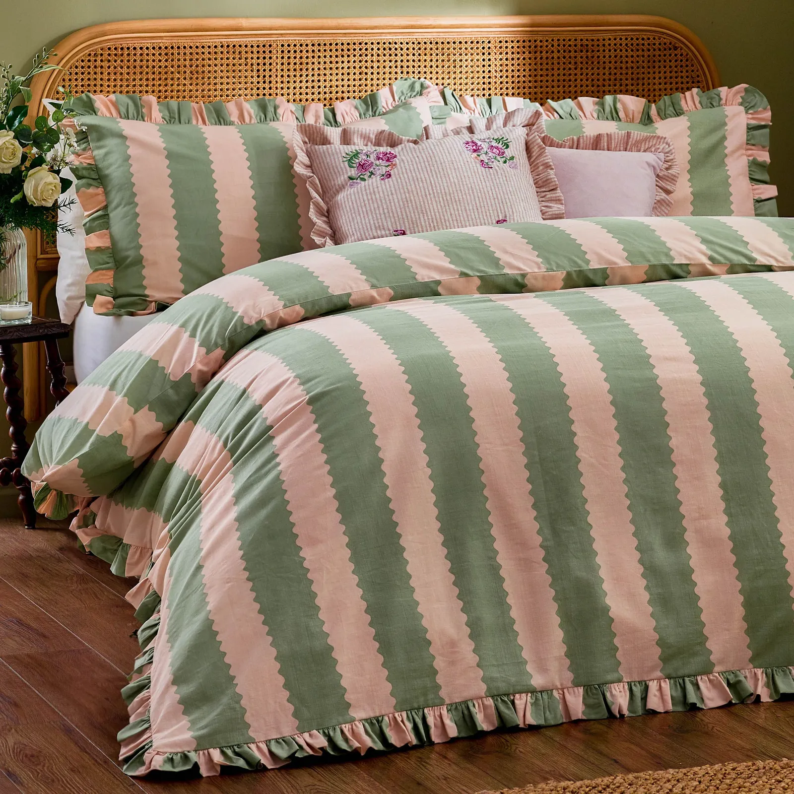 Wylder Birdie Stripe Ruffle Duvet Cover Set 3