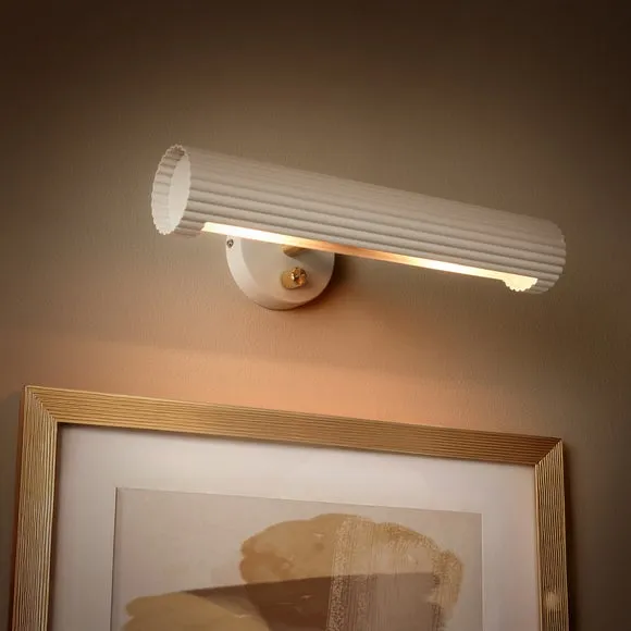 Georgi Ribbed Picture Light 2