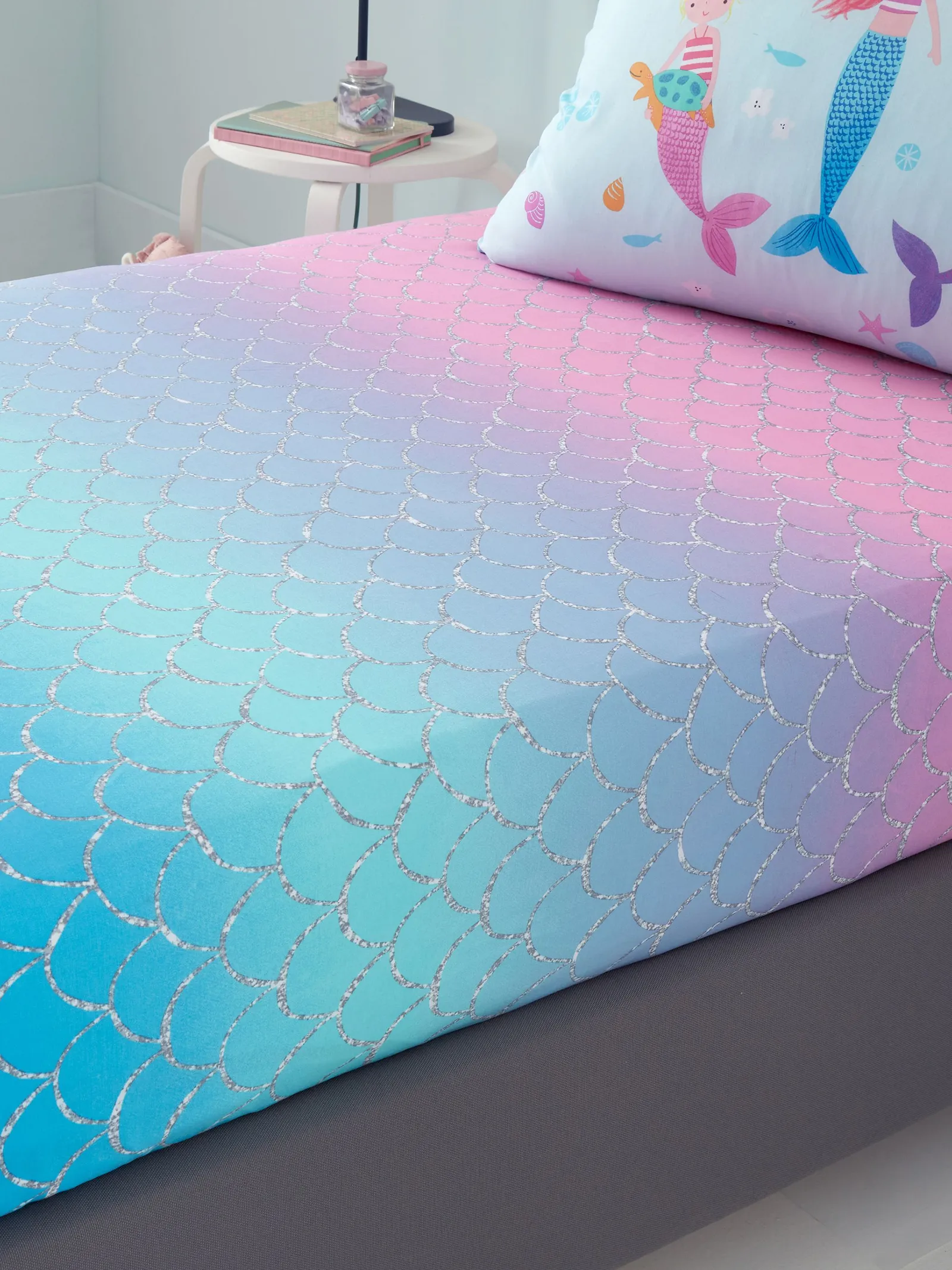 Catherine Lansfield 'Mermaid' Fitted Sheet in Pink 1