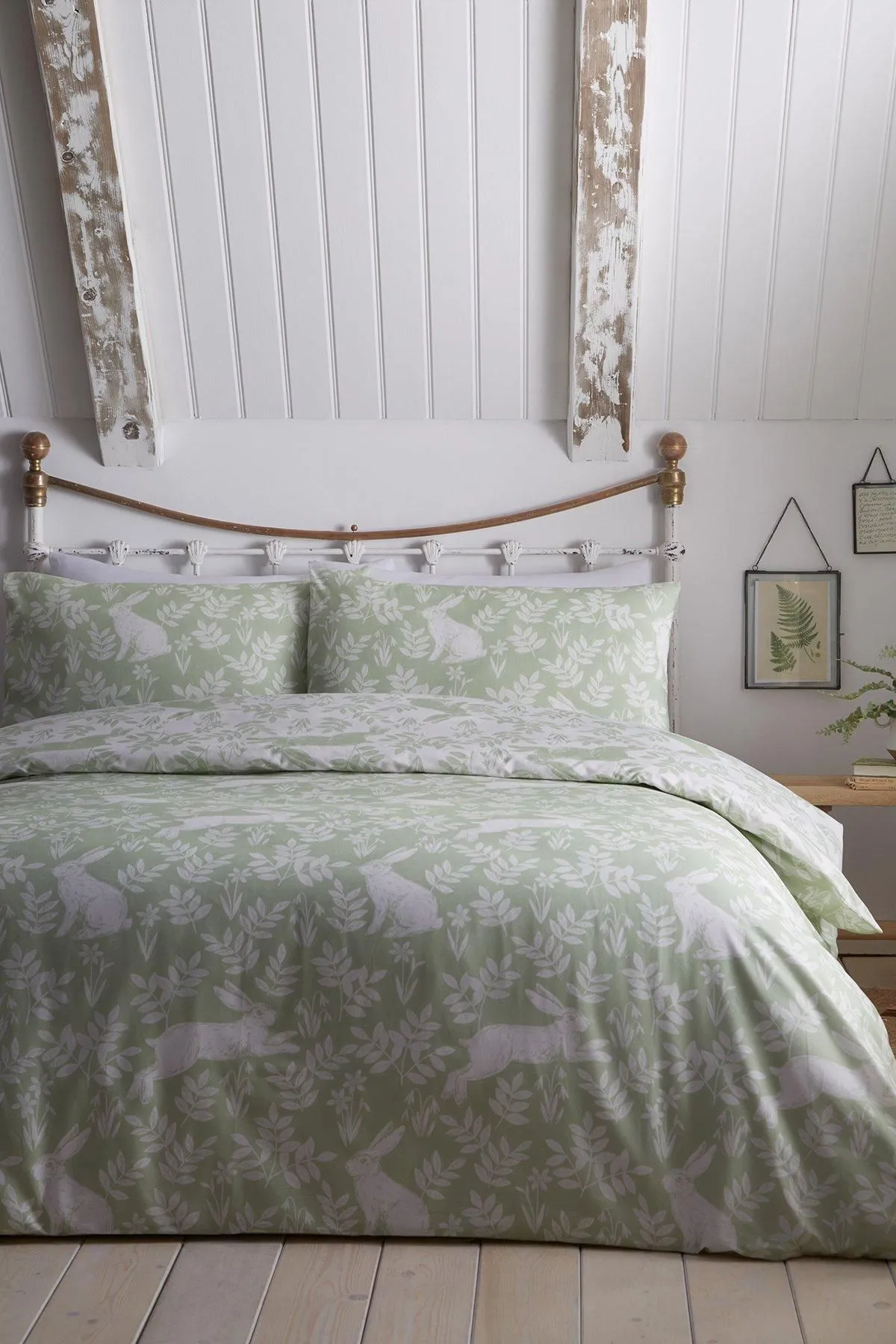Dreams & Drapes 'Spring Rabbits' Reversible Duvet Cover Set in Green