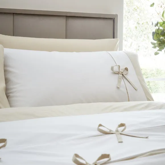Catherine Lansfield Milo Bow Duvet Cover & Pillowcase Set 2