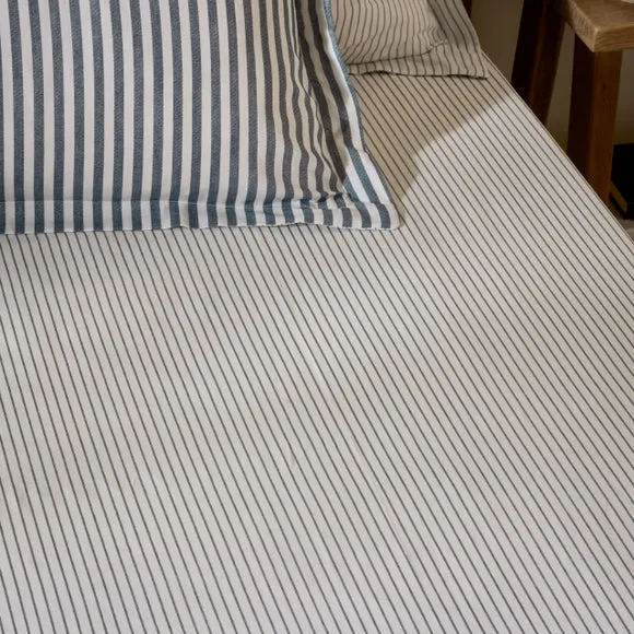 Hebden Narrow Stripe 100% Cotton Fitted Sheet 1
