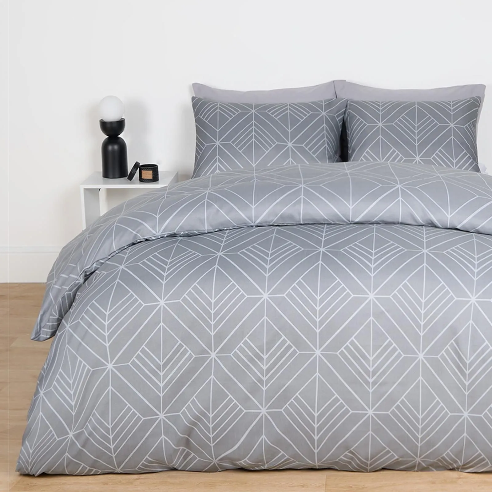 OHS Geo Duvet Cover Bedding Set & Pillowcase Reversible Art Deco Quilt in Light Grey