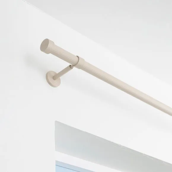 Trinity Ribbed Extendable Metal Eyelet Curtain Pole